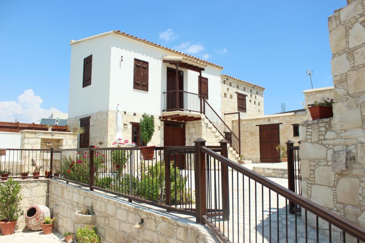 Olympia Traditional Houses Bagian luar foto